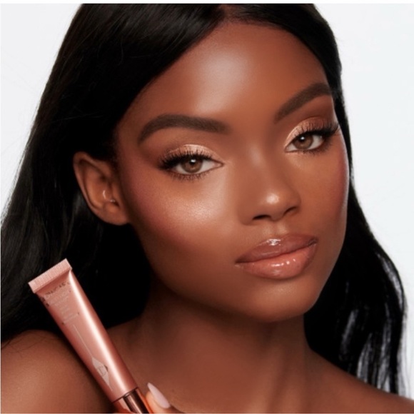 NEW! Charlotte Tilbury Beauty Light Wand in Pinkgasm - Picture 3 of 8